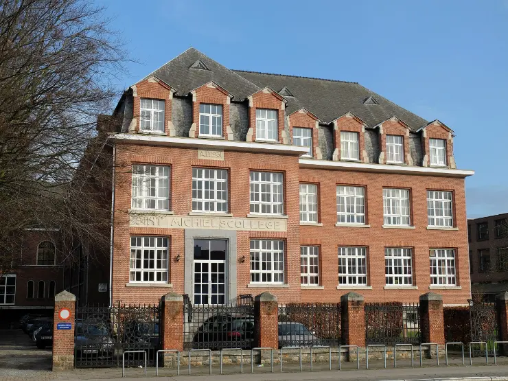 Sint Michielscollege in Brasschaat, bron Wikipedia